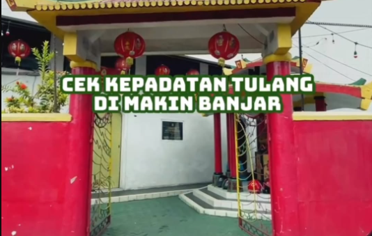 Cek kepadatan tulang di acara Bakti Sosial  Makin Banjar